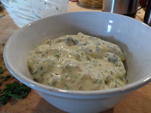 A bowl of perfect tartare saue